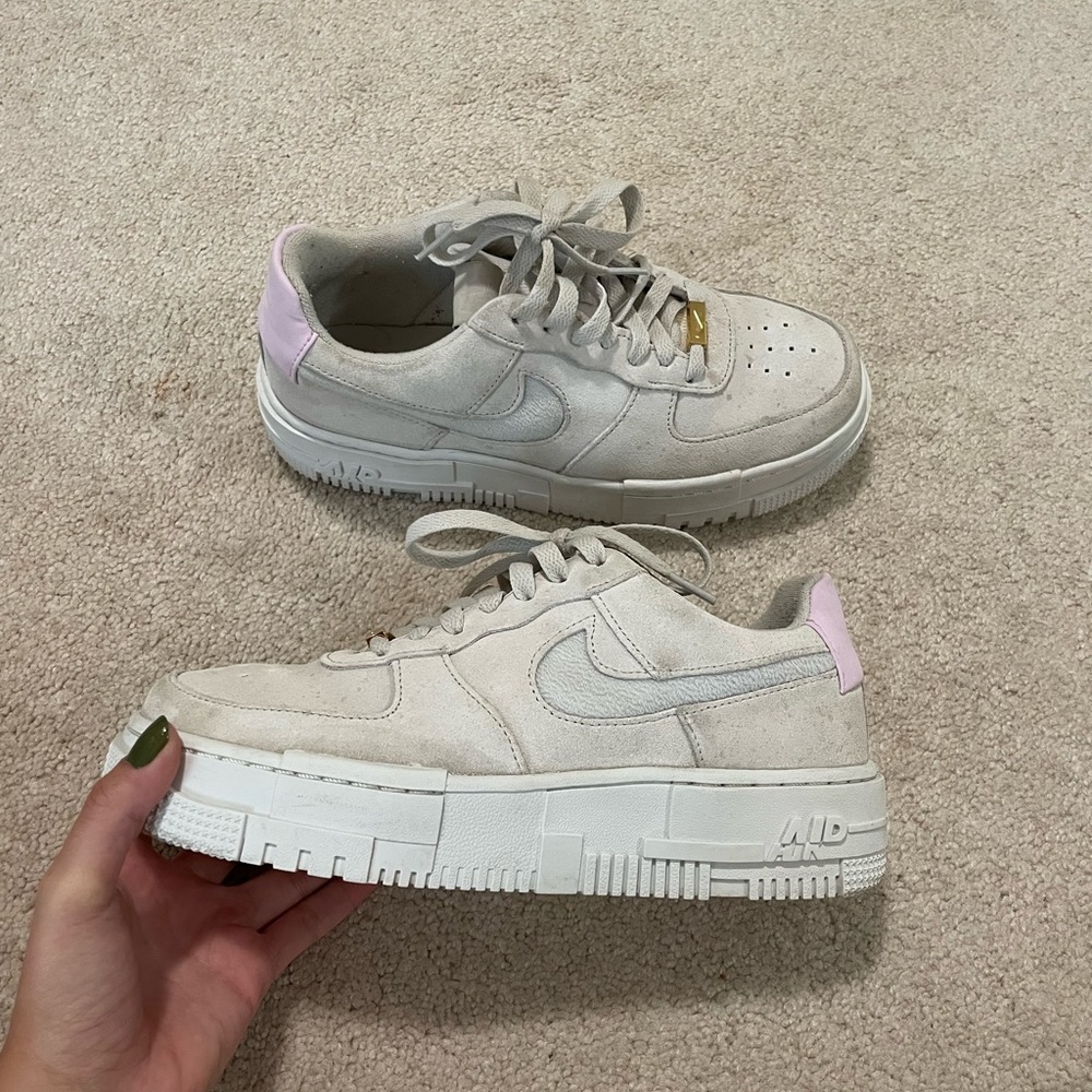 Nike AF1 Pixel Shoes. Women’s Size 8. Gray suede pink white.
